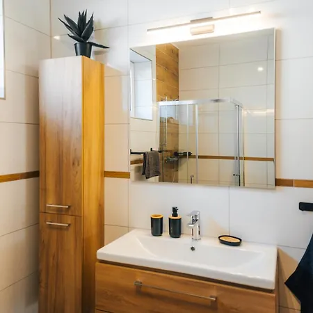 Apartment Na Vrsku *